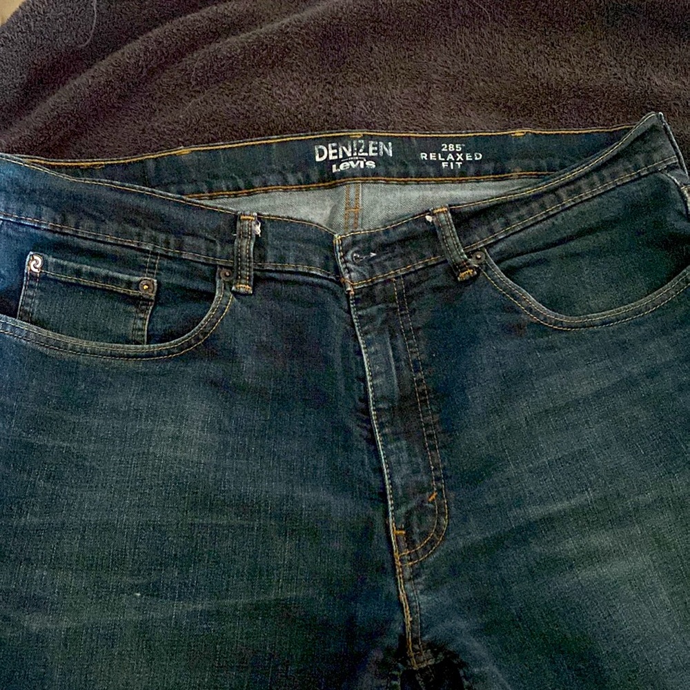 Jeans - Picture 2 of 5